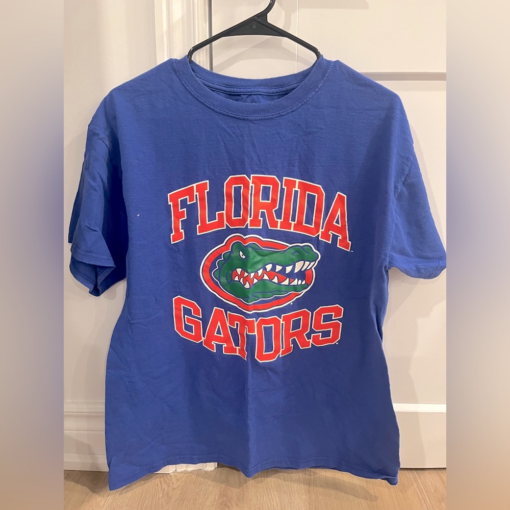 Ladies Size Medium Florida Gator Shirt- Good Condition